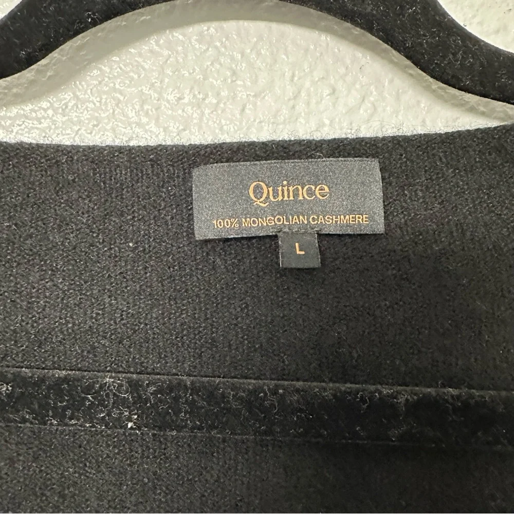 QUINCE Boatneck Cashmere Sweater (Blk) - Picture 3 of 3